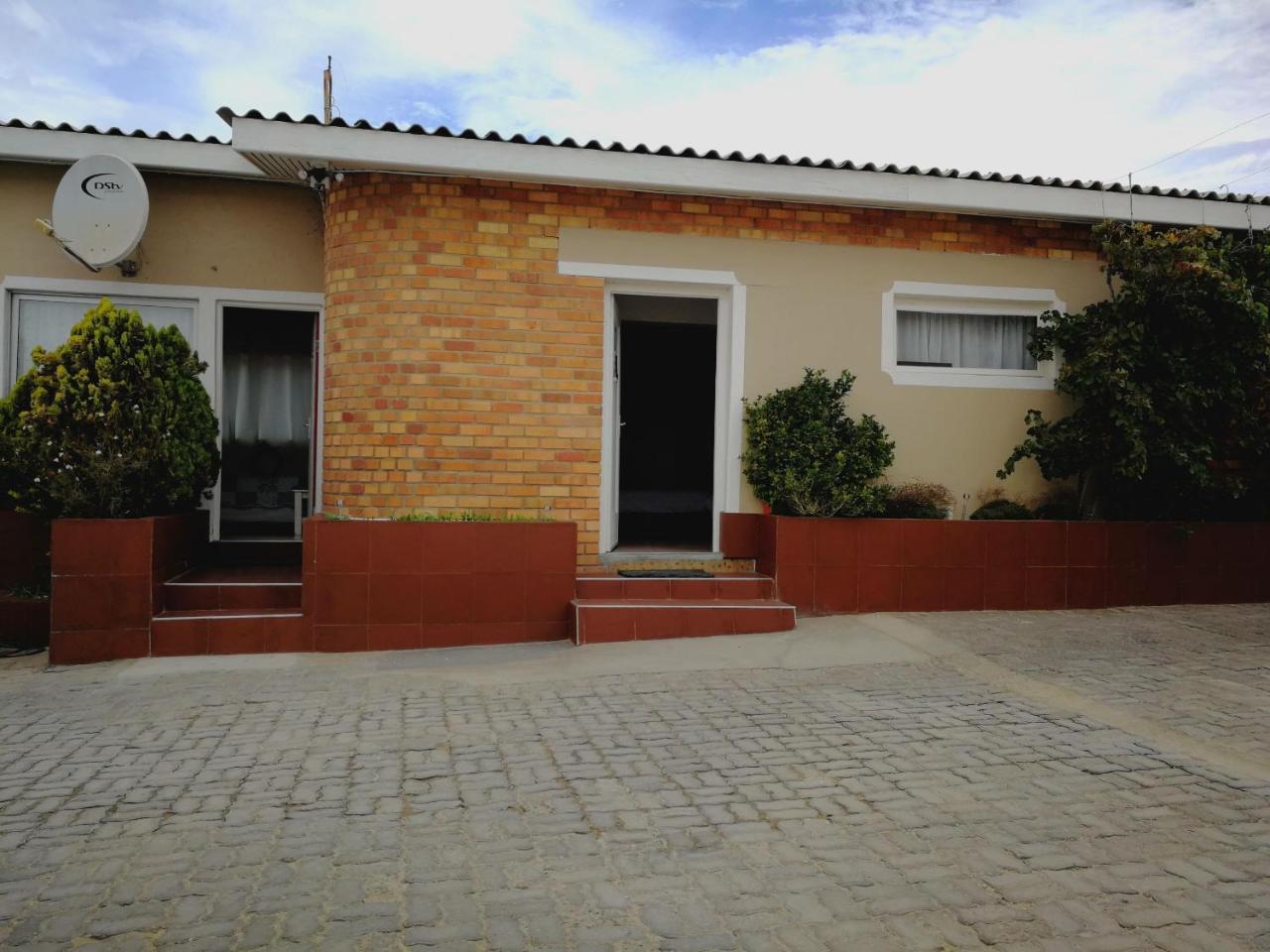 Villelodge Accommodation Lüderitz المظهر الخارجي الصورة